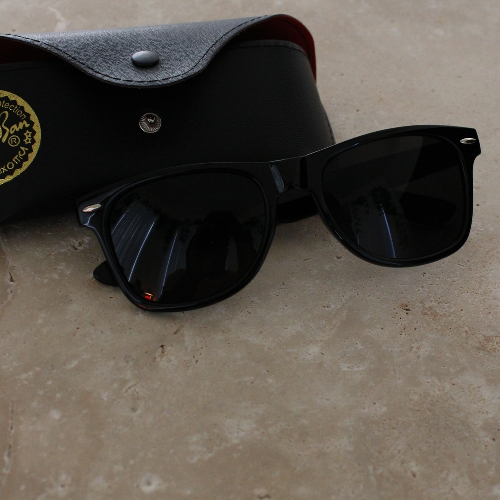 Ray-Ban Men's Classic Wayfarer Black Sunglasses